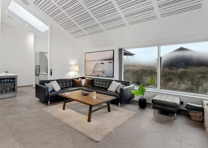 Amazing In With Kitchen Holiday home