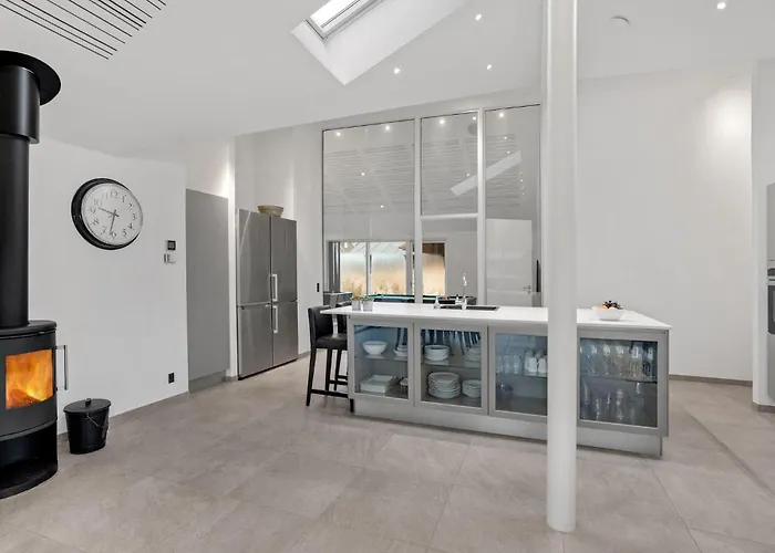 Amazing In With Kitchen *